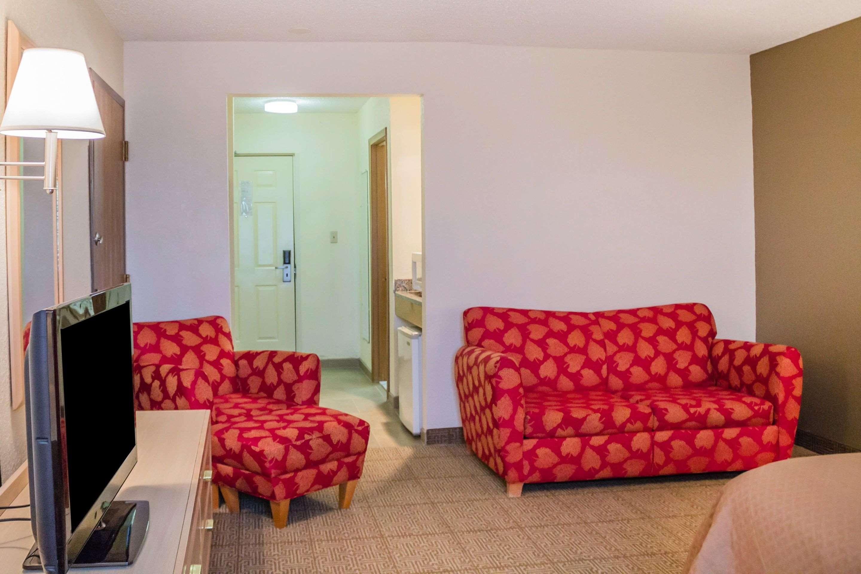 Quality Inn Порт Клинтон Экстерьер фото